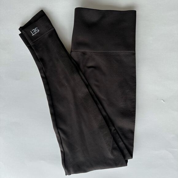 Dark Brown Set Active Leggings - Picture 2 of 4